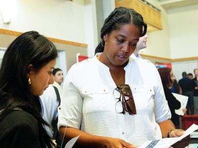 A professional woman plans training at UNM Anderson School