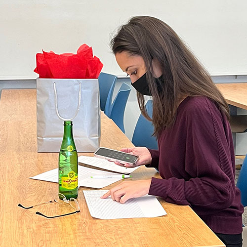 UNM Anderson alumni, faculty and staff connect with students during the pandemic