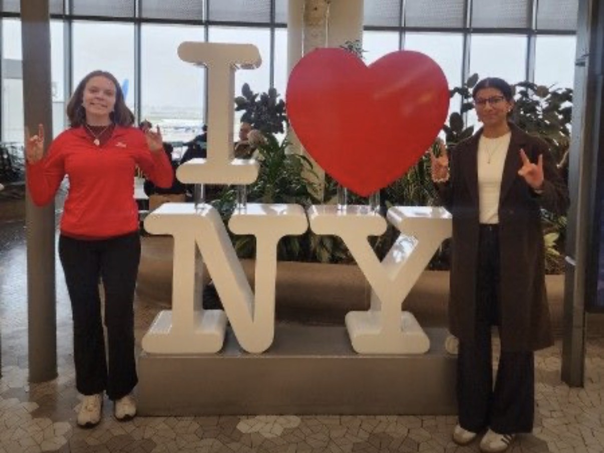 Image of students Ananya Mulakala and Elizabeth Kent in New York City.